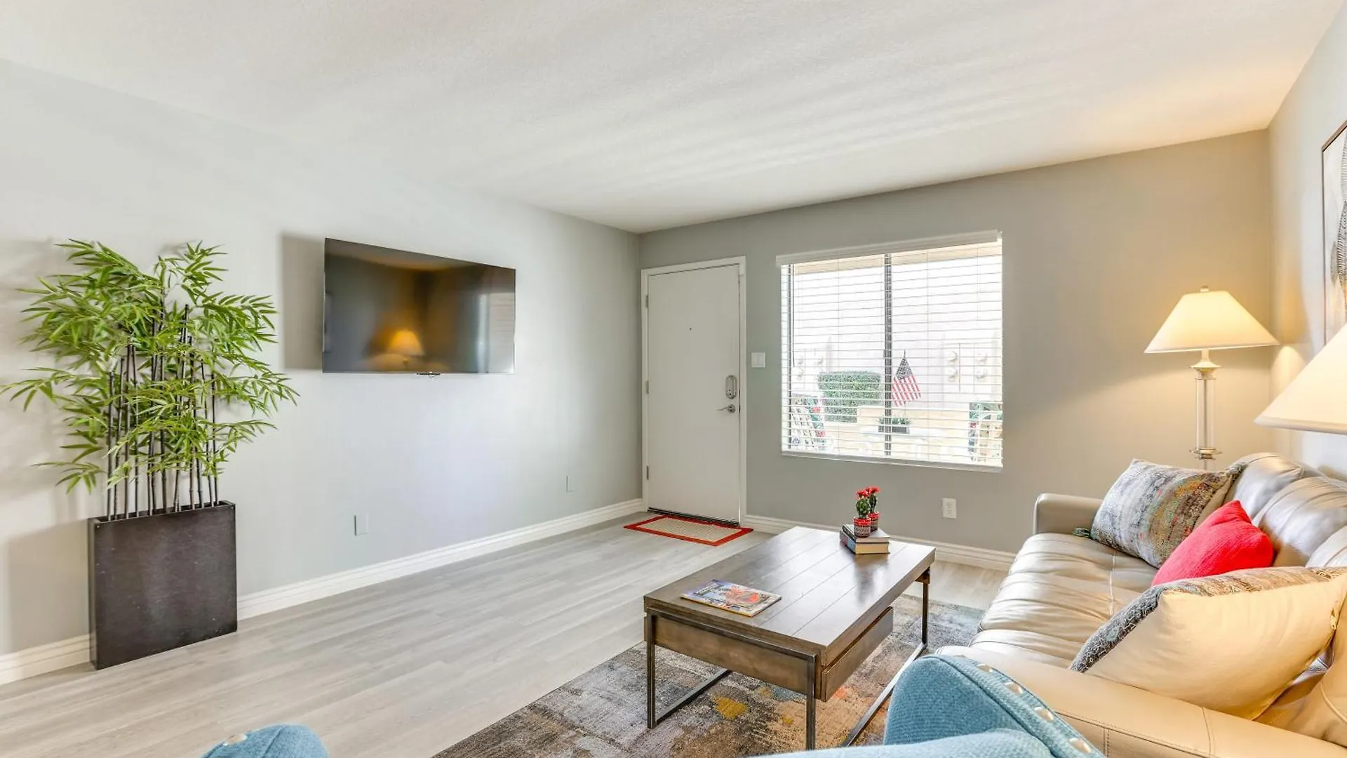 Apartment Pool And Hot Tub Access Cozy Condo In Scottsdale!