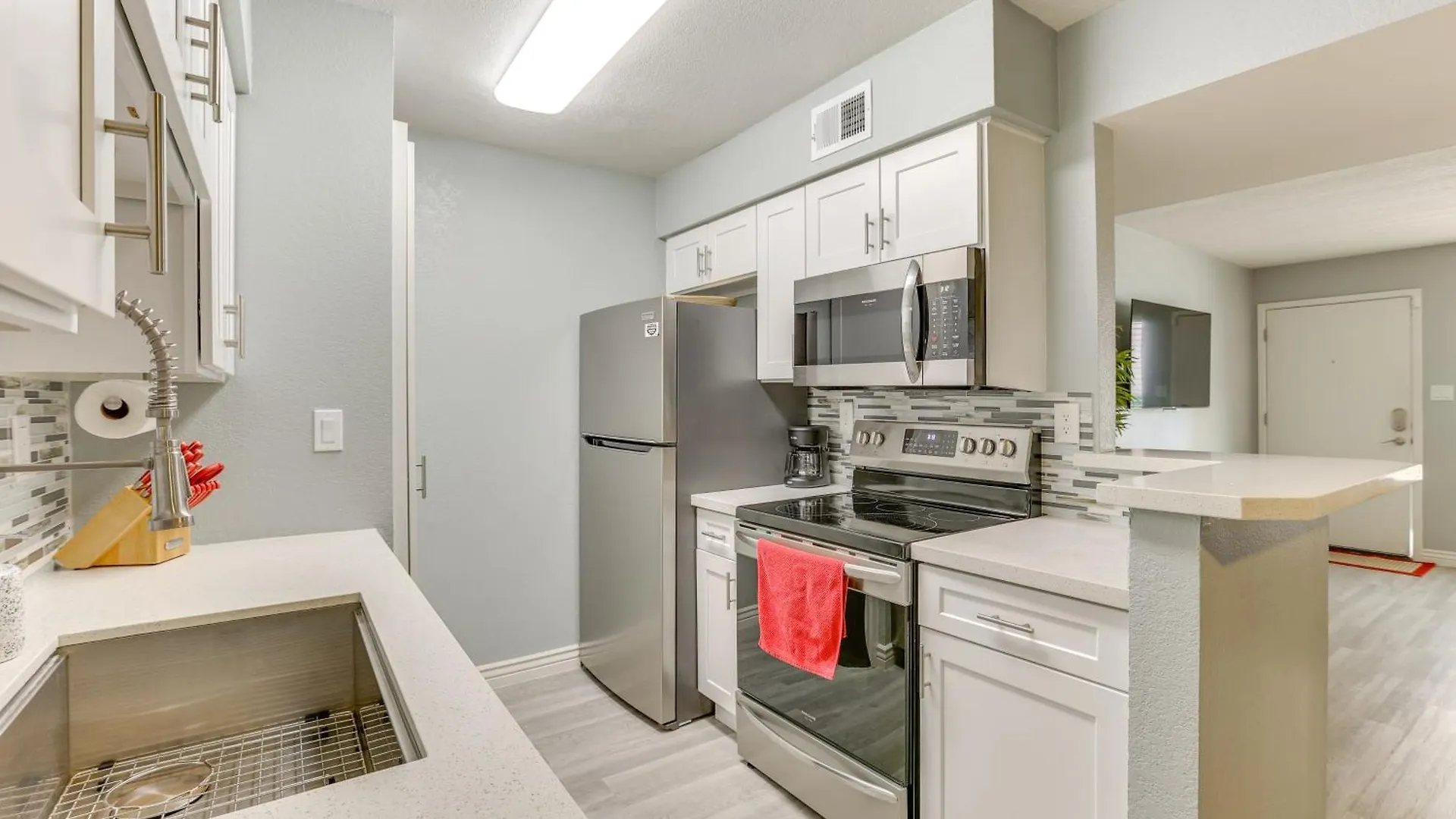 Apartment Pool And Hot Tub Access Cozy Condo In Scottsdale!