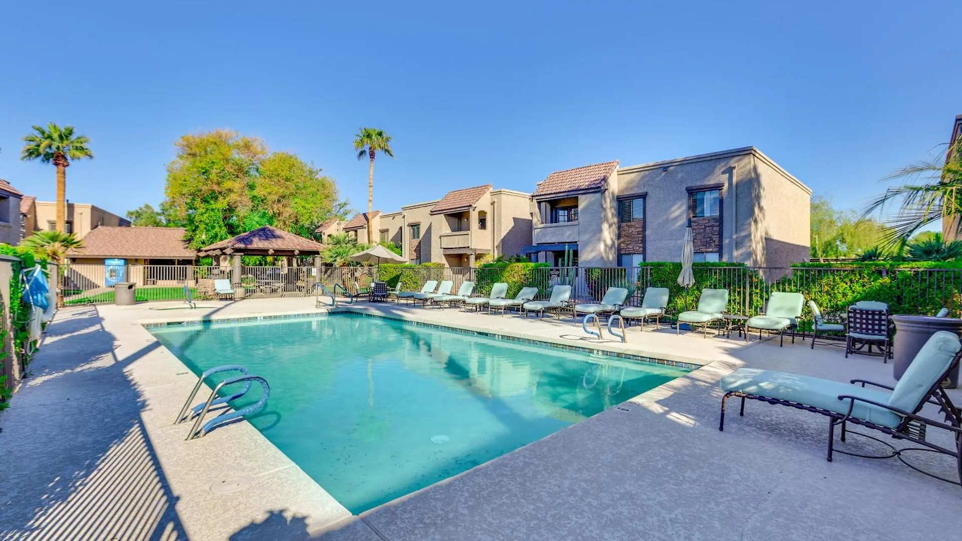 Pool And Hot Tub Access Cozy Condo In Scottsdale! 0*, Scottsdale United States