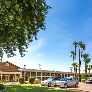 2* Hotel Howard Johnson By Wyndham Old Town